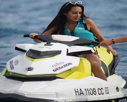 She loves traveling and visited Hawaii in September 2020 She loves traveling and visited Hawaii in September 2020.
